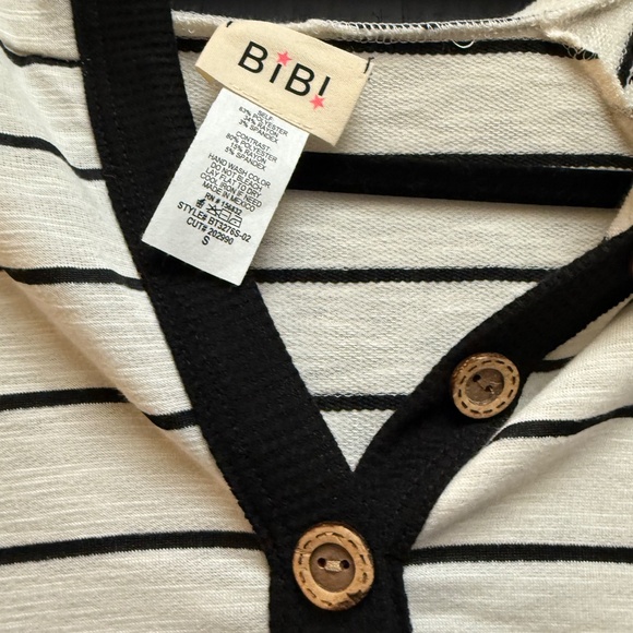 Bibi - Picture 2 of 2